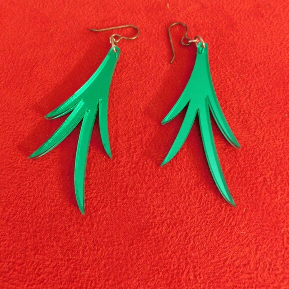 Ladies Christmas Tree Designed Pierced Earrings - Picture 3 of 4
